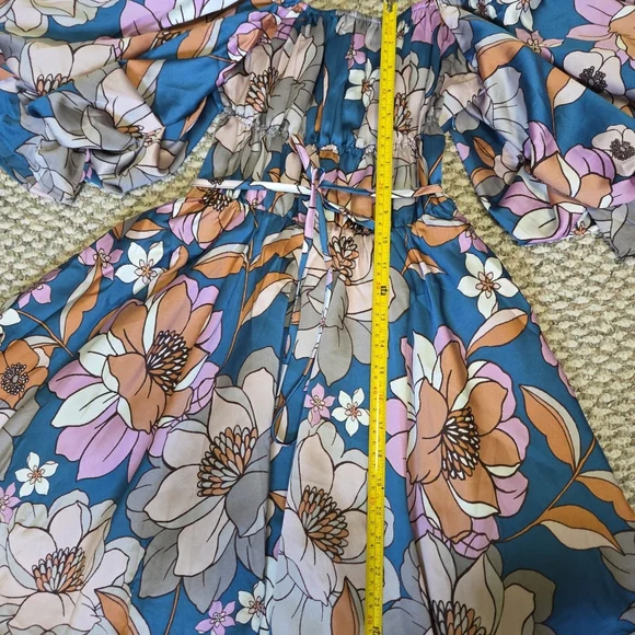 Floral Off-Shoulder Dress in Blue and Pink - Picture 4 of 9
